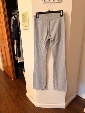 ALO Yoga Light Gray Flare Leggings